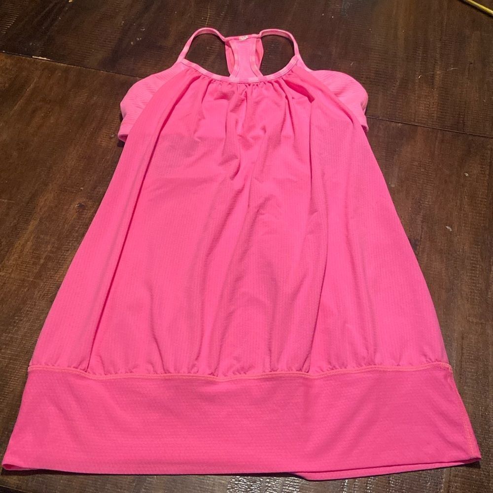 Lululemon No Limits Tank
Apex Stripe Zing Pink Light medium